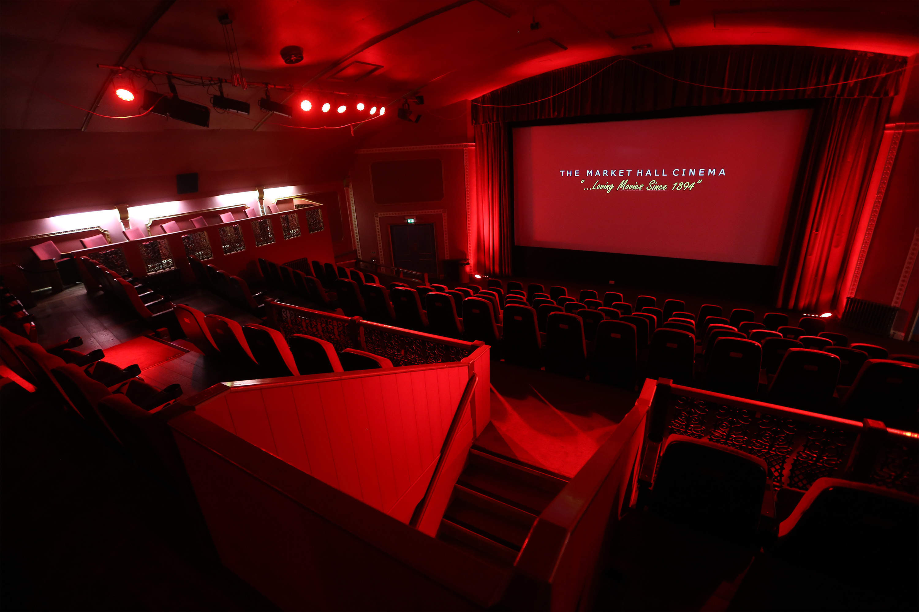 Am cinema. Синема Холл. ТНЕ Синема. Cinema Hall Red. In the Cinema Hall.